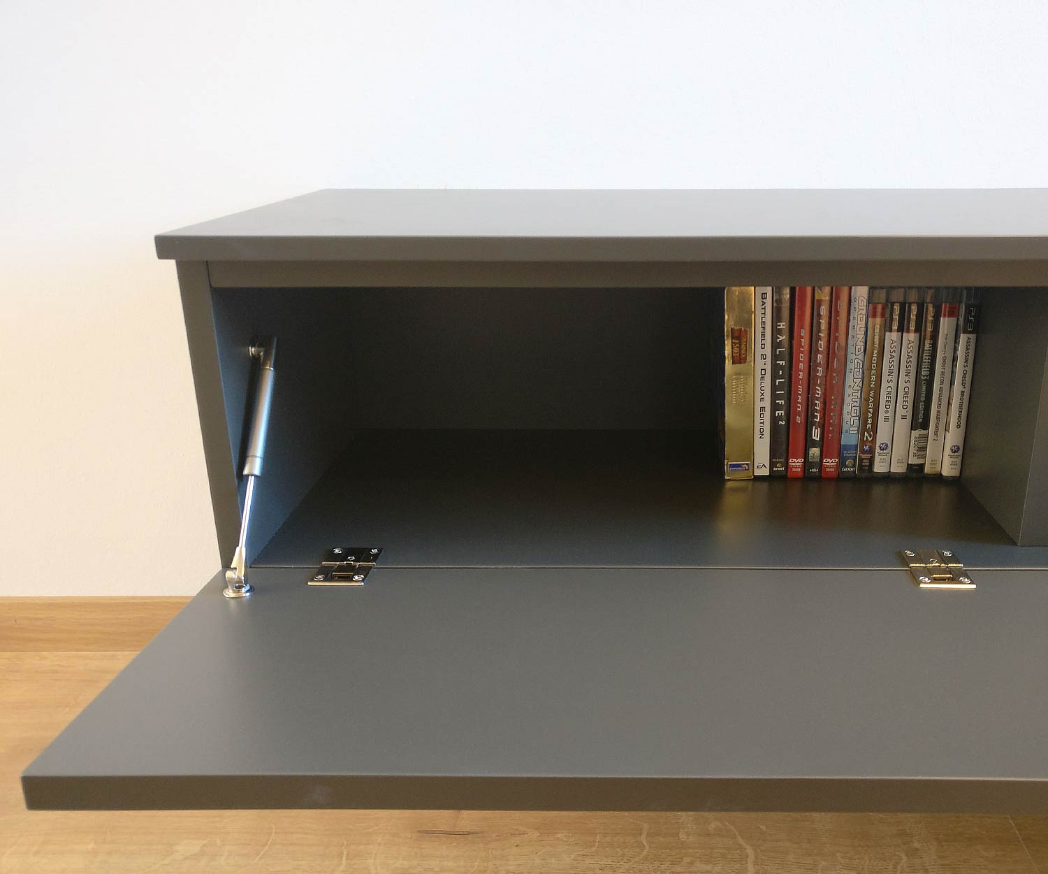 Buffet bas design porte abattante pour DVD