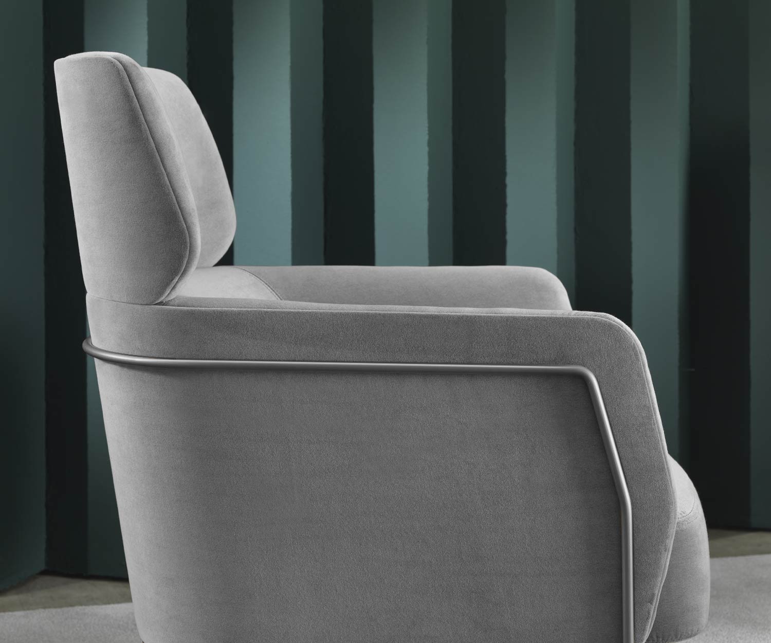 En détail Accoudoirs Fauteuil Nest de Marelli housse gris clair